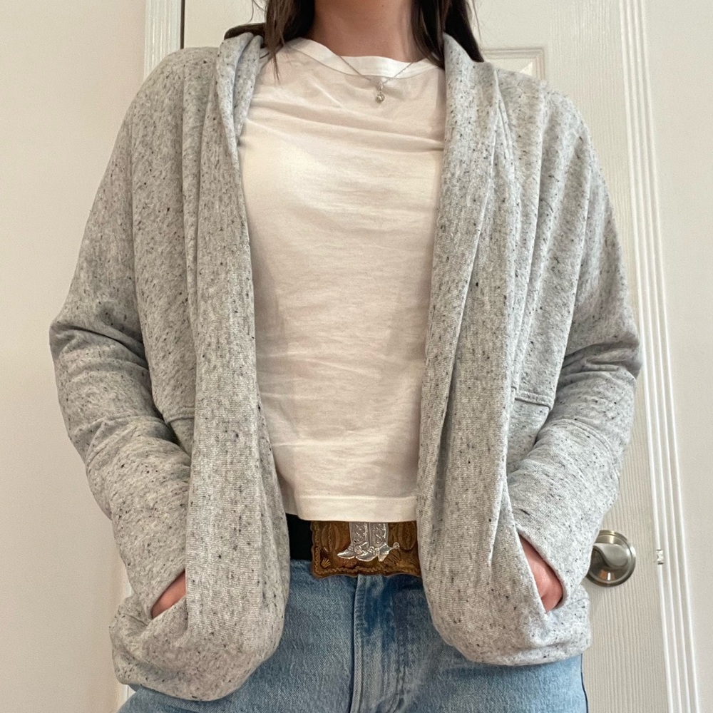 Comfy grey cardigan with pockets